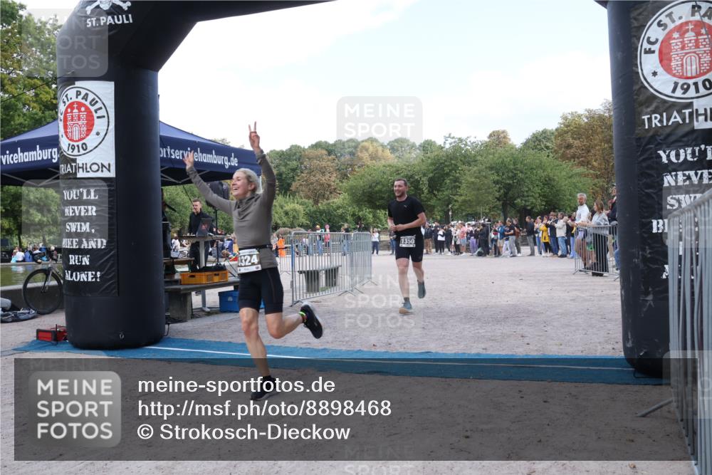 14.09.2025 - Stadtparktriathlon Strokosch-Dieckow http://msf.ph/oto/8898468 14.09.2025 13:56:10 Ziel 1324, 1350, 1357, 1484, 1499, 1563, 1612 meine-sportfotos.de