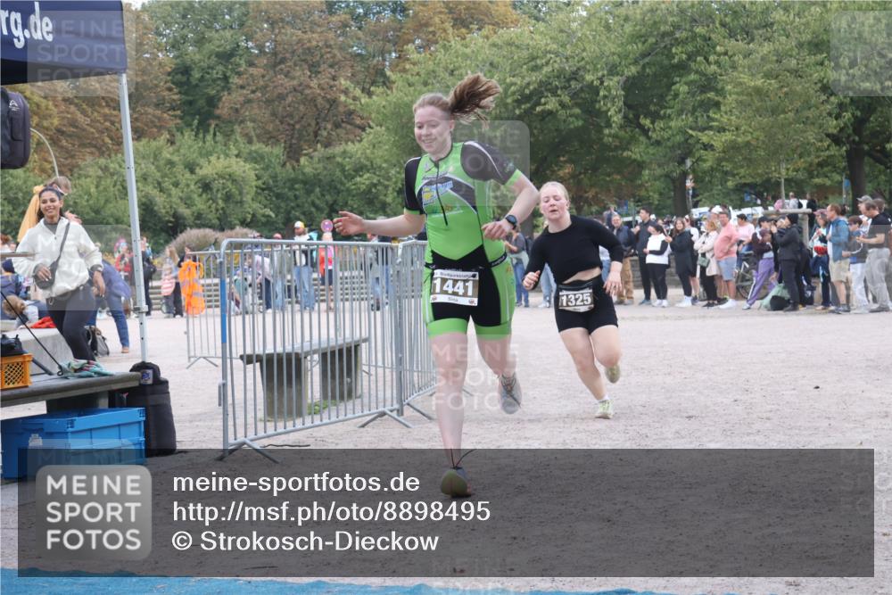 14.09.2025 - Stadtparktriathlon Strokosch-Dieckow http://msf.ph/oto/8898495 14.09.2025 13:56:27 Ziel 1325, 1343, 1441 meine-sportfotos.de