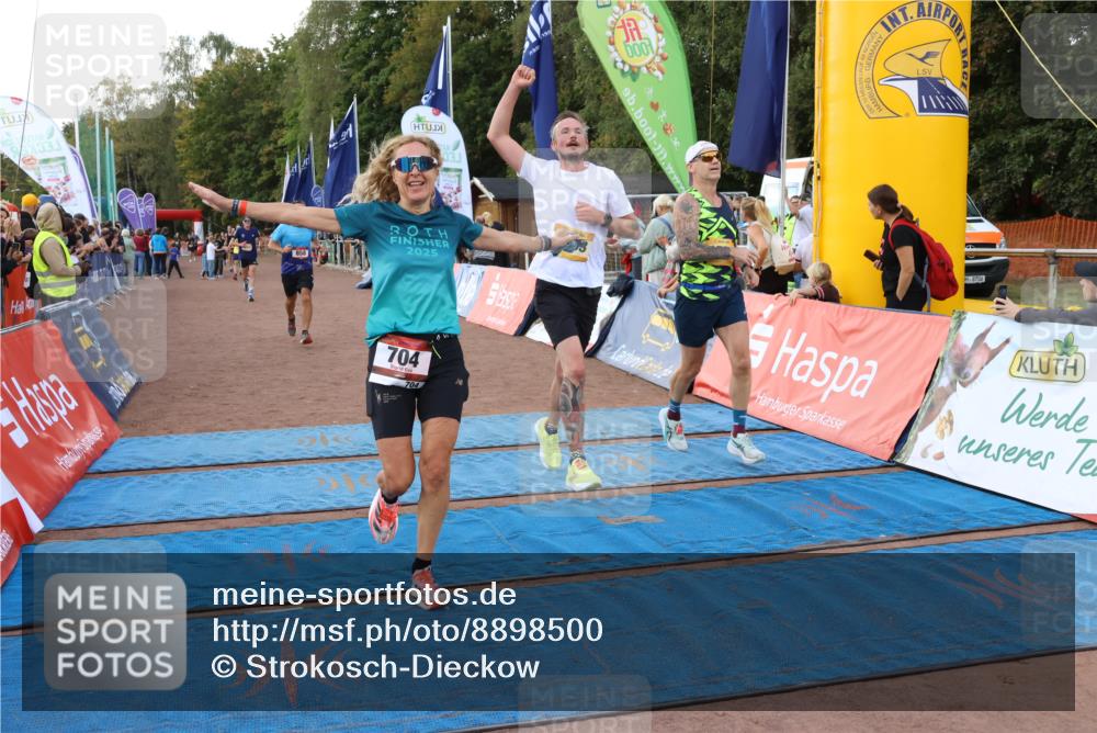 14.09.2025 - Airport Race Strokosch-Dieckow http://msf.ph/oto/8898500 14.09.2025 12:25:15 Ziel 704, 858, 872, 1070, 1766, 1993, 2104, 4229, 5075 meine-sportfotos.de