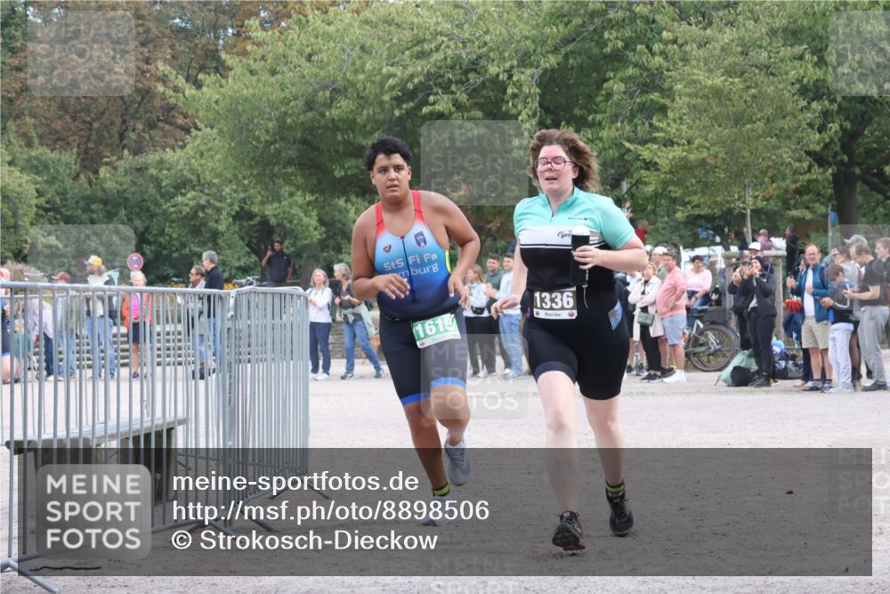 14.09.2025 - Stadtparktriathlon Strokosch-Dieckow http://msf.ph/oto/8898506 14.09.2025 13:56:48 Ziel 1336, 1586, 1615 meine-sportfotos.de