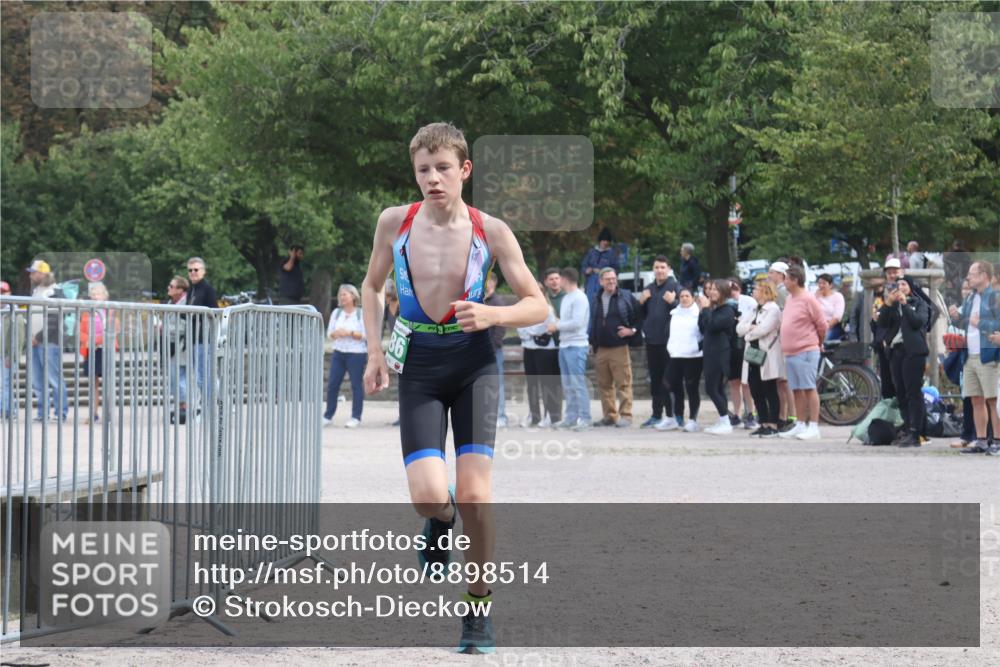 14.09.2025 - Stadtparktriathlon Strokosch-Dieckow http://msf.ph/oto/8898514 14.09.2025 13:56:52 Ziel 1336, 1586, 1615 meine-sportfotos.de