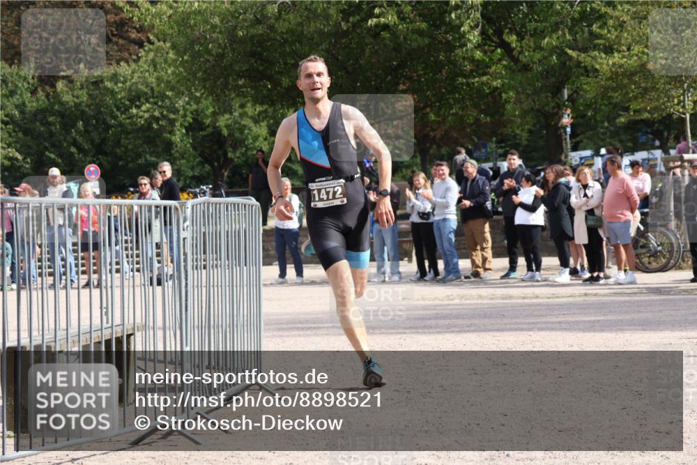14.09.2025 - Stadtparktriathlon Strokosch-Dieckow http://msf.ph/oto/8898521 14.09.2025 13:57:19 Ziel 1472 meine-sportfotos.de