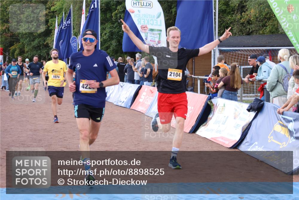 14.09.2025 - Airport Race Strokosch-Dieckow http://msf.ph/oto/8898525 14.09.2025 12:25:20 Ziel 190, 264, 858, 872, 1070, 1210, 1464, 1736, 1943, 2104, 4229 meine-sportfotos.de