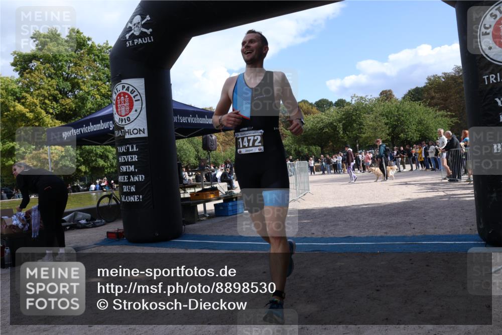 14.09.2025 - Stadtparktriathlon Strokosch-Dieckow http://msf.ph/oto/8898530 14.09.2025 13:57:21 Ziel 1472 meine-sportfotos.de