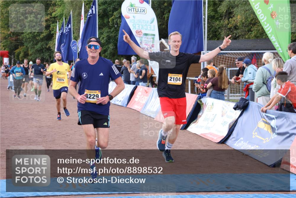 14.09.2025 - Airport Race Strokosch-Dieckow http://msf.ph/oto/8898532 14.09.2025 12:25:20 Ziel 190, 264, 858, 872, 1070, 1210, 1464, 1736, 1943, 2104, 4229 meine-sportfotos.de
