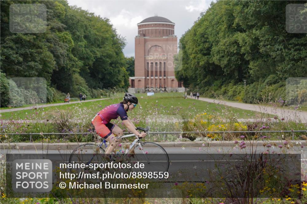 14.09.2025 - Stadtparktriathlon Michael Burmester http://msf.ph/oto/8898559 14.09.2025 12:44:57 Radfahren 1293, 1311, 1315, 1322, 1351, 1392, 1404 meine-sportfotos.de