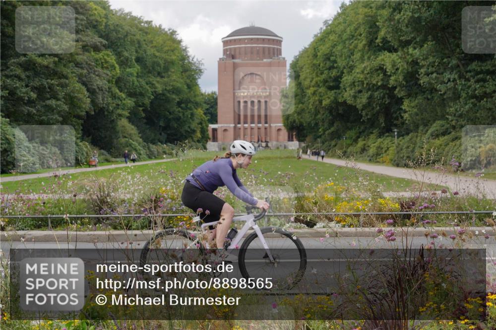 14.09.2025 - Stadtparktriathlon Michael Burmester http://msf.ph/oto/8898565 14.09.2025 12:44:59 Radfahren 1293, 1311, 1315, 1322, 1351, 1392, 1404 meine-sportfotos.de