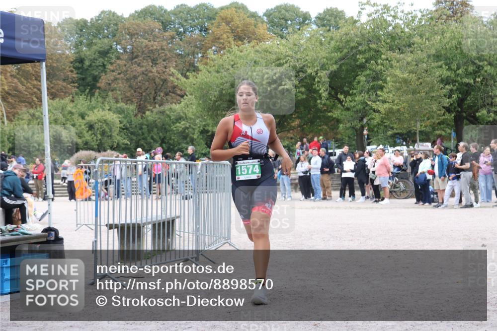 14.09.2025 - Stadtparktriathlon Strokosch-Dieckow http://msf.ph/oto/8898570 14.09.2025 13:59:25 Ziel 1574 meine-sportfotos.de