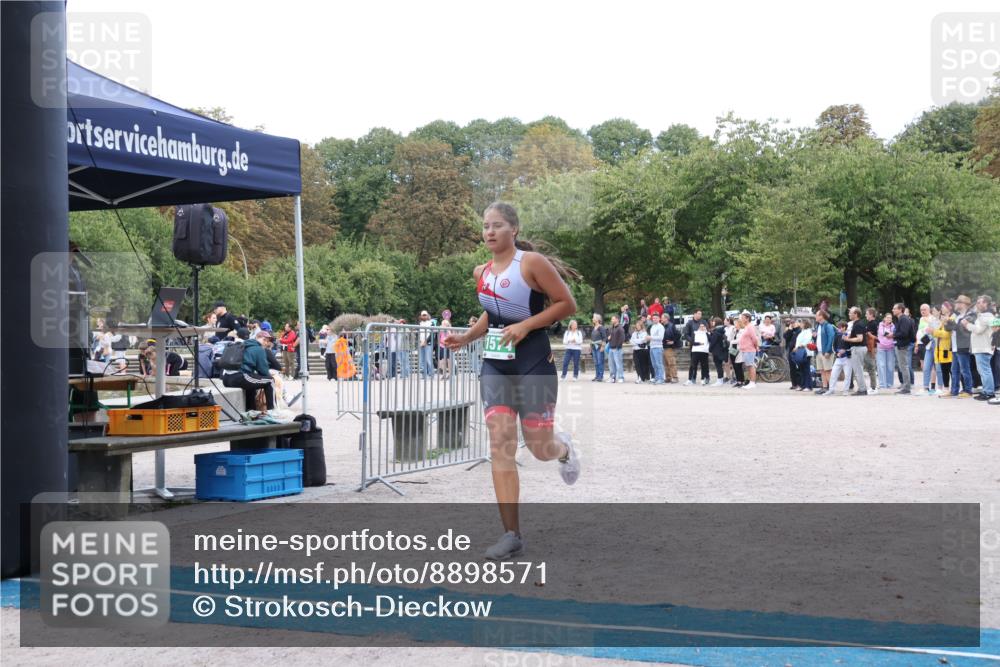 14.09.2025 - Stadtparktriathlon Strokosch-Dieckow http://msf.ph/oto/8898571 14.09.2025 13:59:26 Ziel 1574 meine-sportfotos.de