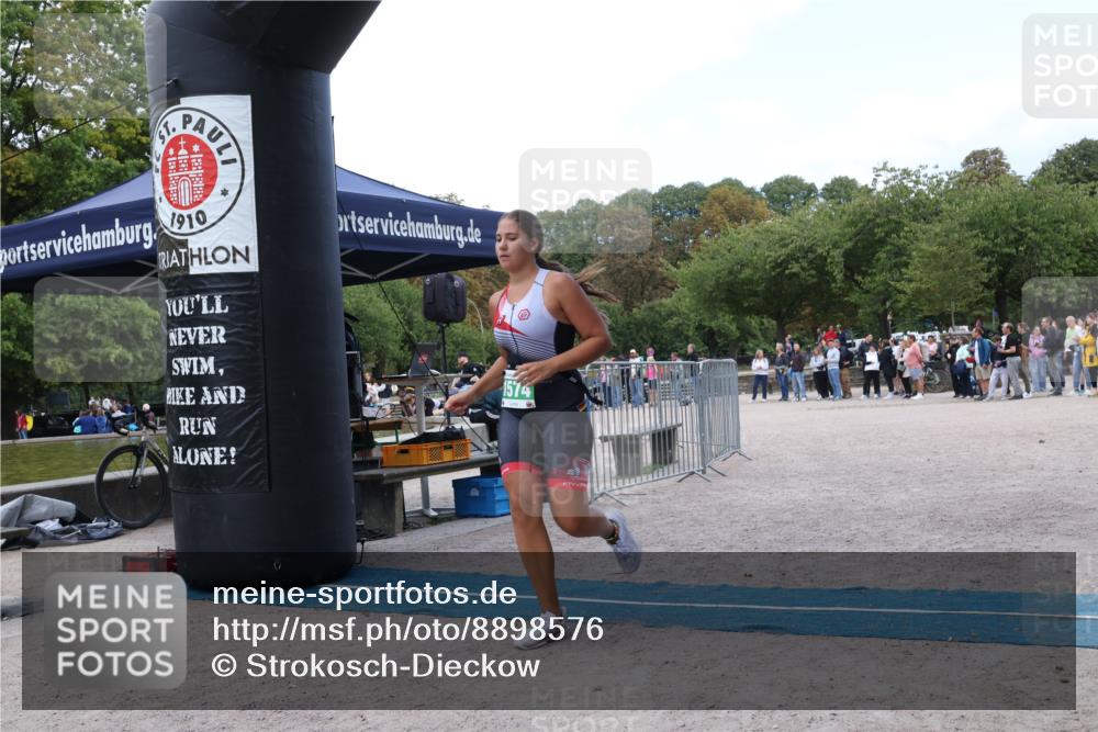 14.09.2025 - Stadtparktriathlon Strokosch-Dieckow http://msf.ph/oto/8898576 14.09.2025 13:59:26 Ziel 1574 meine-sportfotos.de