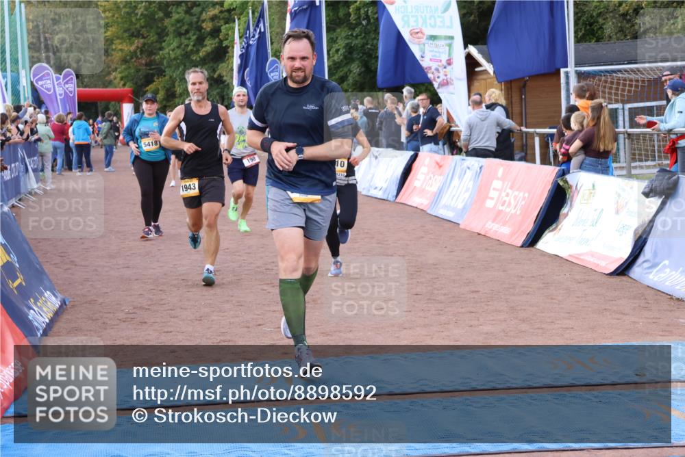 14.09.2025 - Airport Race Strokosch-Dieckow http://msf.ph/oto/8898592 14.09.2025 12:25:25 Ziel 190, 264, 872, 916, 945, 1030, 1070, 1210, 1234, 1464, 1702, 1736, 1943, 1992, 2104, 5418 meine-sportfotos.de