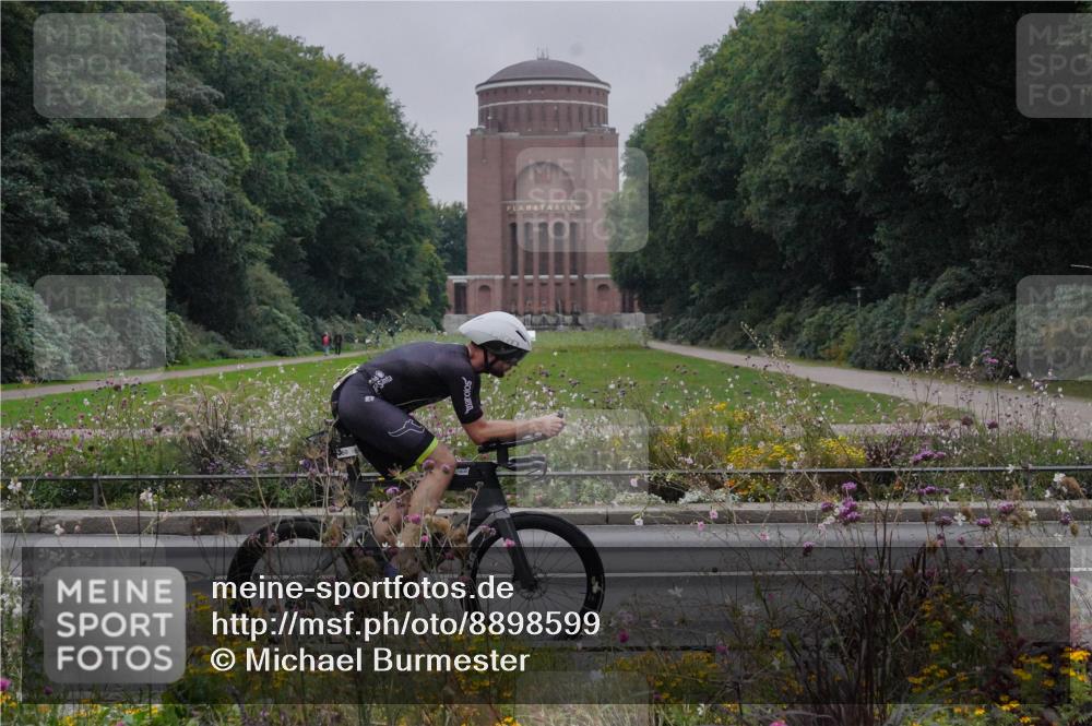 14.09.2025 - Stadtparktriathlon Michael Burmester http://msf.ph/oto/8898599 14.09.2025 09:04:35 Radfahren 315, 316, 360, 476 meine-sportfotos.de