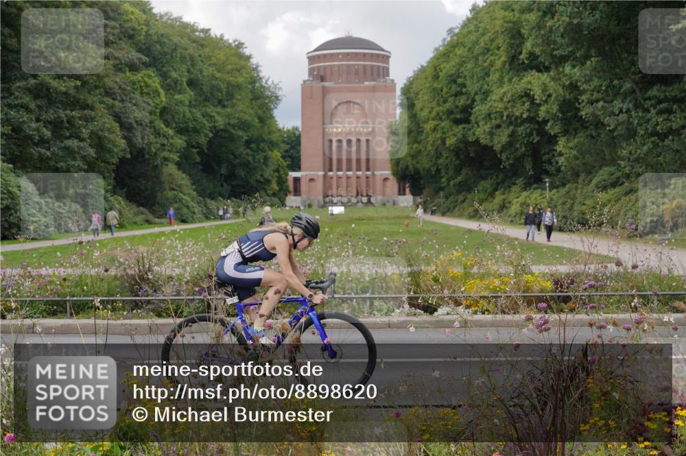 14.09.2025 - Stadtparktriathlon Michael Burmester http://msf.ph/oto/8898620 14.09.2025 12:45:48 Radfahren 1308, 1344, 1345, 1359 meine-sportfotos.de