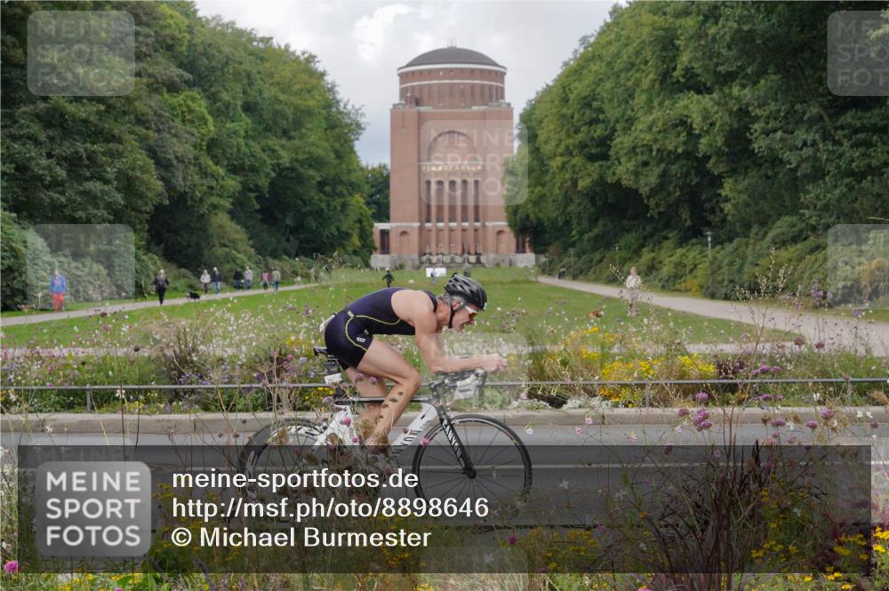 14.09.2025 - Stadtparktriathlon Michael Burmester http://msf.ph/oto/8898646 14.09.2025 12:46:19 Radfahren 1241, 1281, 1319, 1335, 1368, 1417 meine-sportfotos.de