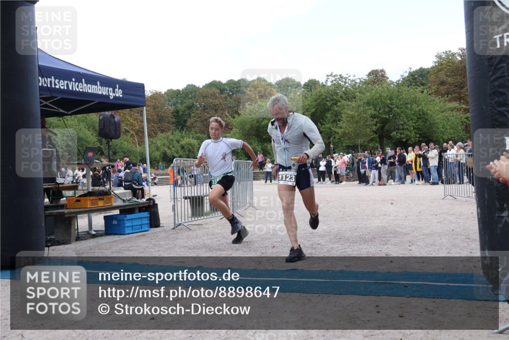 14.09.2025 - Stadtparktriathlon Strokosch-Dieckow http://msf.ph/oto/8898647 14.09.2025 14:00:42 Ziel 1583 meine-sportfotos.de
