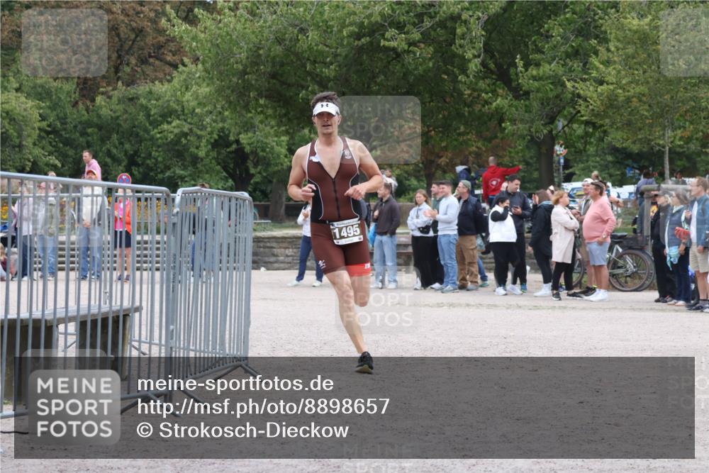 14.09.2025 - Stadtparktriathlon Strokosch-Dieckow http://msf.ph/oto/8898657 14.09.2025 14:00:52 Ziel 1495 meine-sportfotos.de