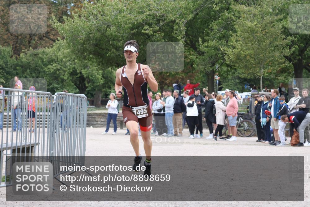 14.09.2025 - Stadtparktriathlon Strokosch-Dieckow http://msf.ph/oto/8898659 14.09.2025 14:00:52 Ziel 1495 meine-sportfotos.de