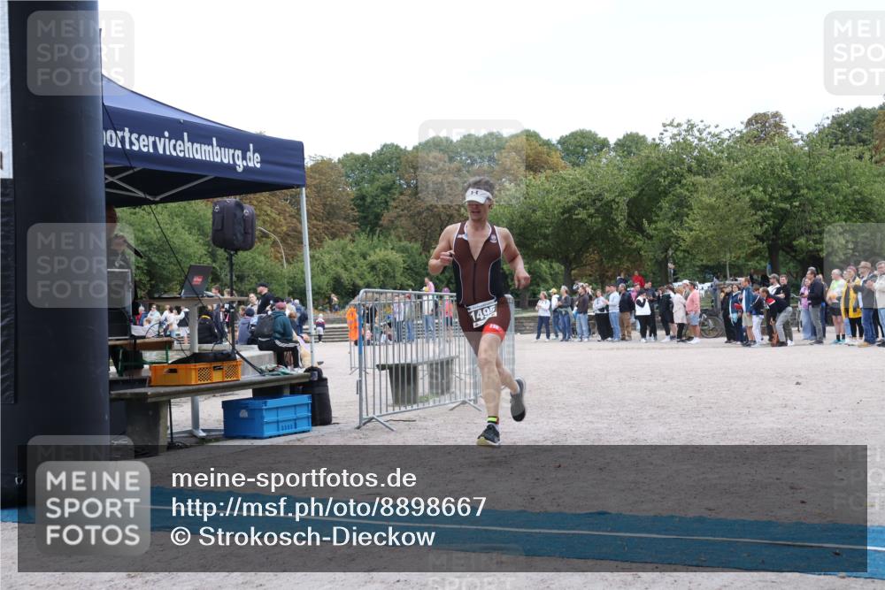 14.09.2025 - Stadtparktriathlon Strokosch-Dieckow http://msf.ph/oto/8898667 14.09.2025 14:00:53 Ziel 1495 meine-sportfotos.de