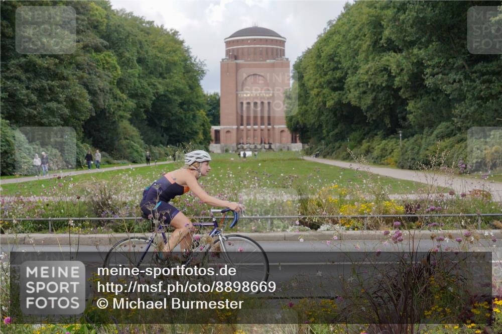 14.09.2025 - Stadtparktriathlon Michael Burmester http://msf.ph/oto/8898669 14.09.2025 12:46:43 Radfahren 1258, 1283, 1342, 1360 meine-sportfotos.de
