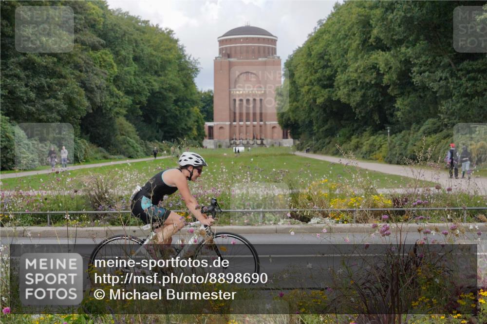 14.09.2025 - Stadtparktriathlon Michael Burmester http://msf.ph/oto/8898690 14.09.2025 12:46:54 Radfahren 1256, 1273, 1283, 1326, 1360, 1410 meine-sportfotos.de
