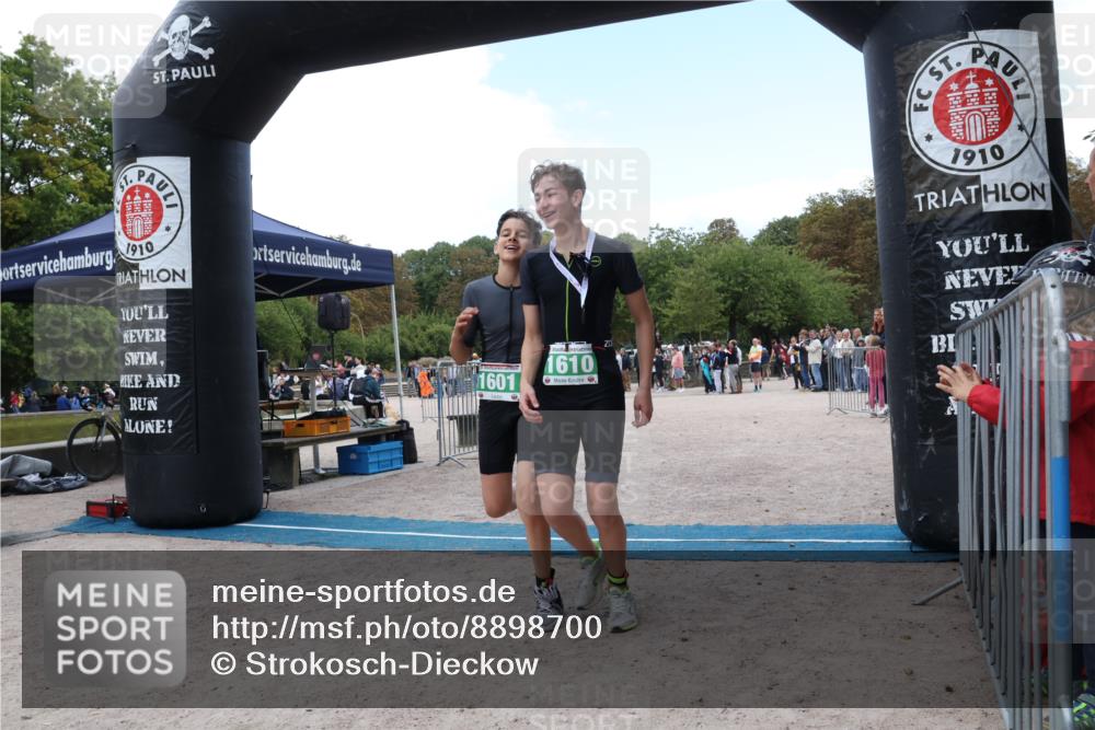 14.09.2025 - Stadtparktriathlon Strokosch-Dieckow http://msf.ph/oto/8898700 14.09.2025 14:02:20 Ziel 1517, 1601 meine-sportfotos.de