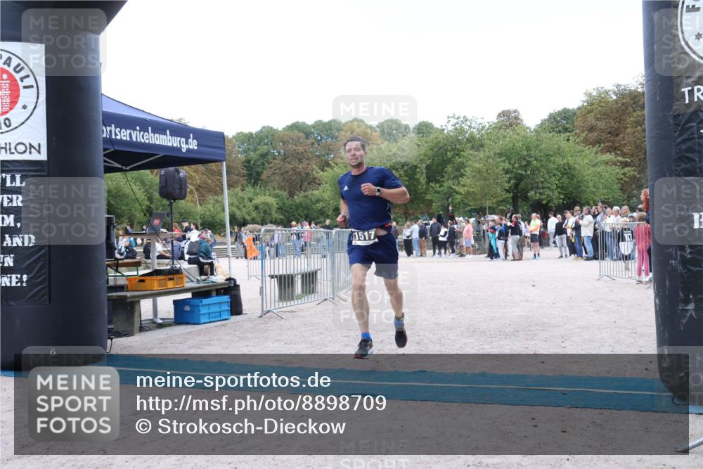 14.09.2025 - Stadtparktriathlon Strokosch-Dieckow http://msf.ph/oto/8898709 14.09.2025 14:02:23 Ziel 1517, 1601 meine-sportfotos.de