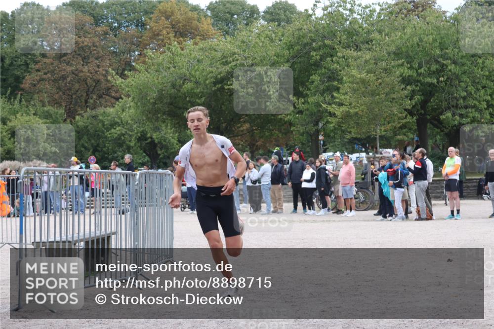 14.09.2025 - Stadtparktriathlon Strokosch-Dieckow http://msf.ph/oto/8898715 14.09.2025 14:02:32 Ziel 1545 meine-sportfotos.de