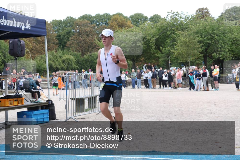 14.09.2025 - Stadtparktriathlon Strokosch-Dieckow http://msf.ph/oto/8898733 14.09.2025 14:02:53 Ziel 1551 meine-sportfotos.de