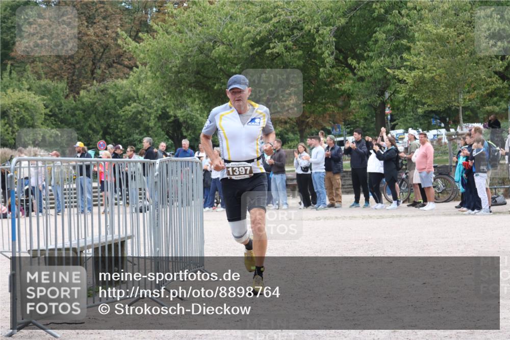 14.09.2025 - Stadtparktriathlon Strokosch-Dieckow http://msf.ph/oto/8898764 14.09.2025 14:03:34 Ziel 1397, 1573 meine-sportfotos.de