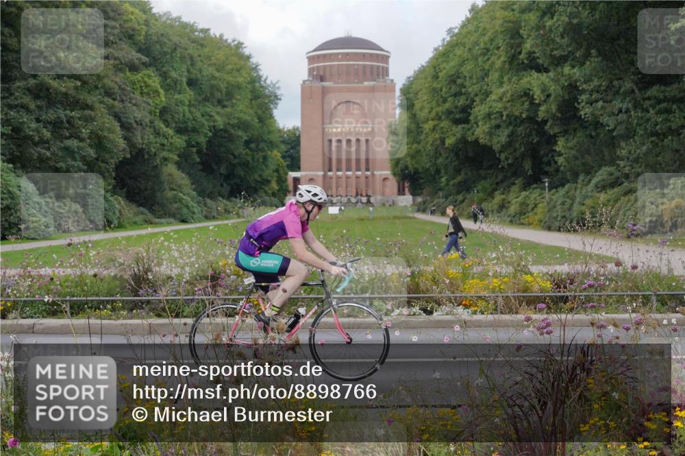 14.09.2025 - Stadtparktriathlon Michael Burmester http://msf.ph/oto/8898766 14.09.2025 12:47:44 Radfahren 1224, 1239, 1248, 1261, 1274, 1301, 1310, 1330, 1349, 1414, 1419 meine-sportfotos.de