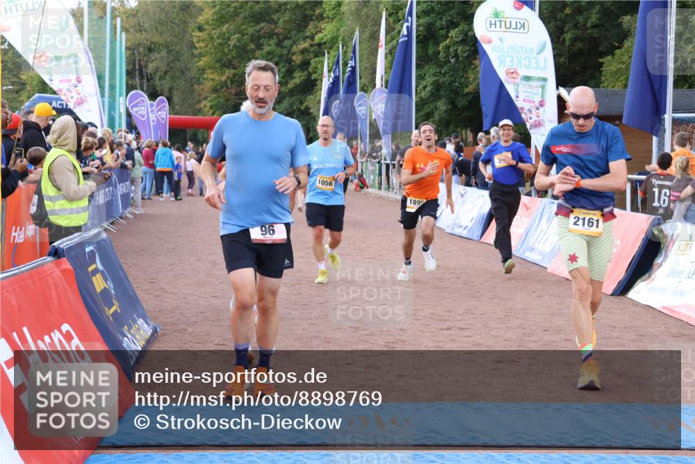 14.09.2025 - Airport Race Strokosch-Dieckow http://msf.ph/oto/8898769 14.09.2025 12:26:07 Ziel 96, 117, 245, 381, 1056, 1344, 1433, 1880, 1895, 1912, 2161, 4235, 5029 meine-sportfotos.de