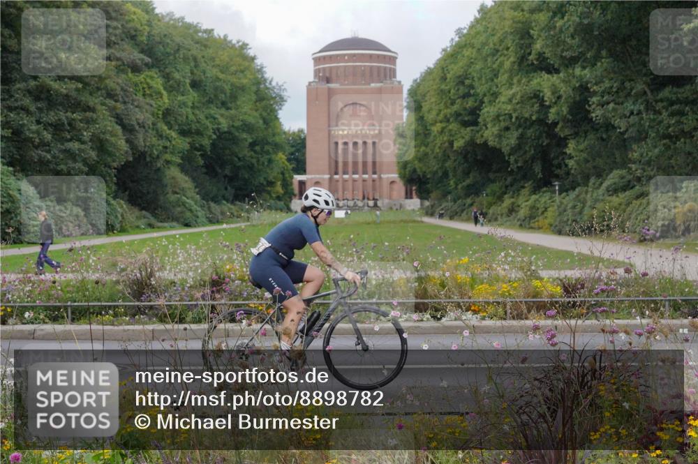 14.09.2025 - Stadtparktriathlon Michael Burmester http://msf.ph/oto/8898782 14.09.2025 12:47:51 Radfahren 1224, 1239, 1245, 1247, 1248, 1263, 1274, 1278, 1301, 1310, 1316, 1330, 1394, 1419 meine-sportfotos.de