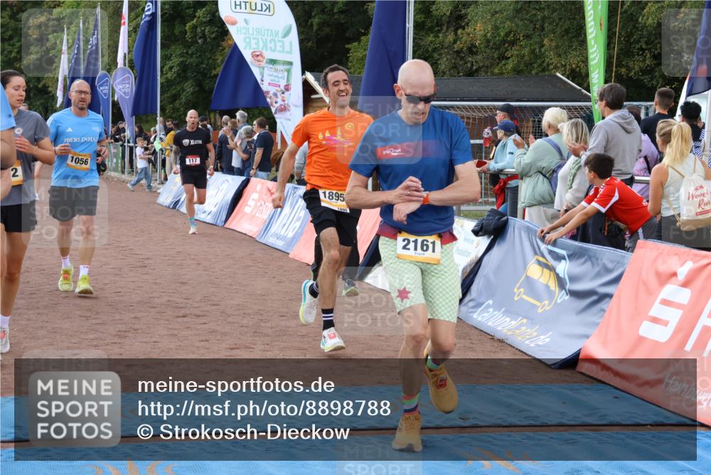 14.09.2025 - Airport Race Strokosch-Dieckow http://msf.ph/oto/8898788 14.09.2025 12:26:07 Ziel 96, 117, 245, 381, 1056, 1344, 1433, 1880, 1895, 1912, 2161, 4235, 5029 meine-sportfotos.de