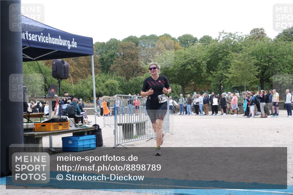 14.09.2025 - Stadtparktriathlon Strokosch-Dieckow http://msf.ph/oto/8898789 14.09.2025 14:03:46 Ziel 1246, 1543 meine-sportfotos.de