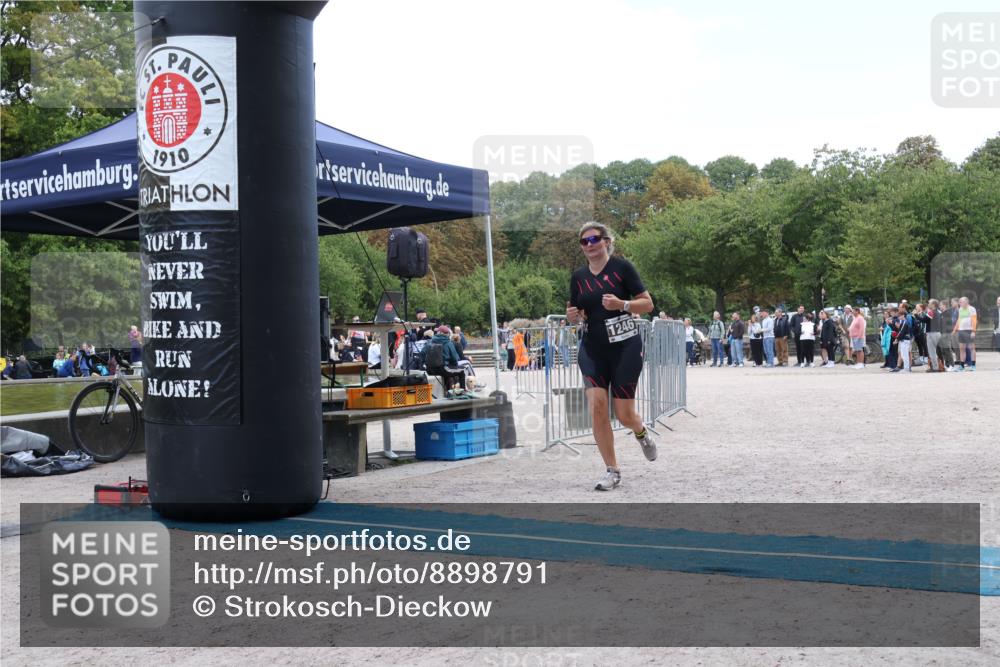 14.09.2025 - Stadtparktriathlon Strokosch-Dieckow http://msf.ph/oto/8898791 14.09.2025 14:03:46 Ziel 1246, 1543 meine-sportfotos.de