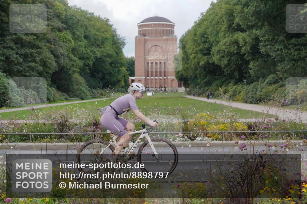 14.09.2025 - Stadtparktriathlon Michael Burmester http://msf.ph/oto/8898797 14.09.2025 12:47:53 Radfahren 1224, 1239, 1245, 1247, 1248, 1263, 1274, 1278, 1301, 1310, 1316, 1330, 1387, 1394 meine-sportfotos.de