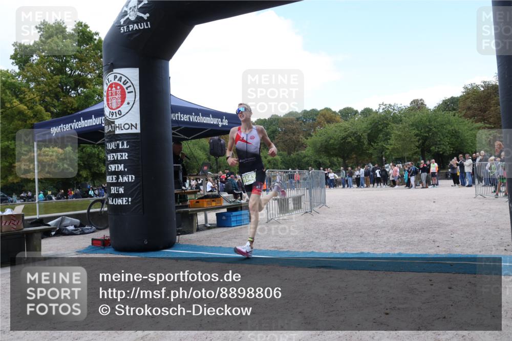 14.09.2025 - Stadtparktriathlon Strokosch-Dieckow http://msf.ph/oto/8898806 14.09.2025 14:03:52 Ziel 1246, 1543 meine-sportfotos.de