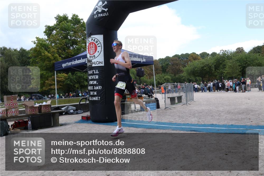 14.09.2025 - Stadtparktriathlon Strokosch-Dieckow http://msf.ph/oto/8898808 14.09.2025 14:03:52 Ziel 1246, 1543 meine-sportfotos.de