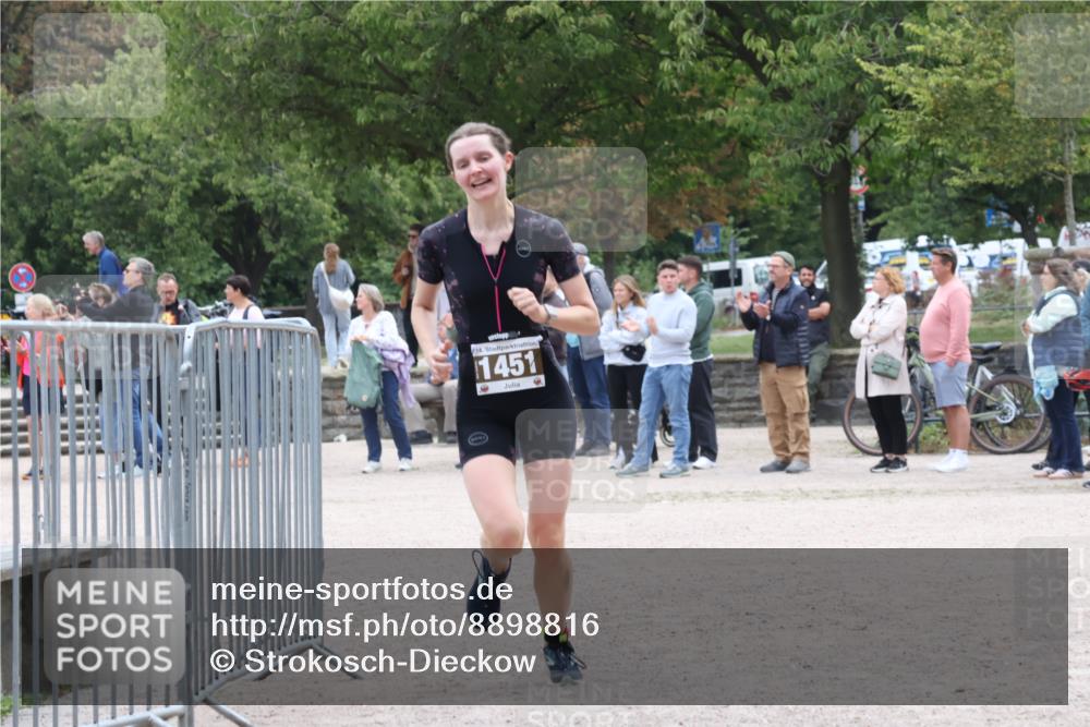 14.09.2025 - Stadtparktriathlon Strokosch-Dieckow http://msf.ph/oto/8898816 14.09.2025 14:05:21 Ziel 1451 meine-sportfotos.de