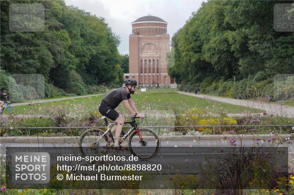 14.09.2025 - Stadtparktriathlon Michael Burmester http://msf.ph/oto/8898820 14.09.2025 12:48:00 Radfahren 1245, 1247, 1251, 1263, 1278, 1316, 1387, 1394 meine-sportfotos.de