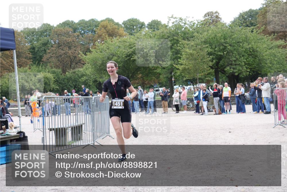 14.09.2025 - Stadtparktriathlon Strokosch-Dieckow http://msf.ph/oto/8898821 14.09.2025 14:05:22 Ziel 1451, 1608 meine-sportfotos.de