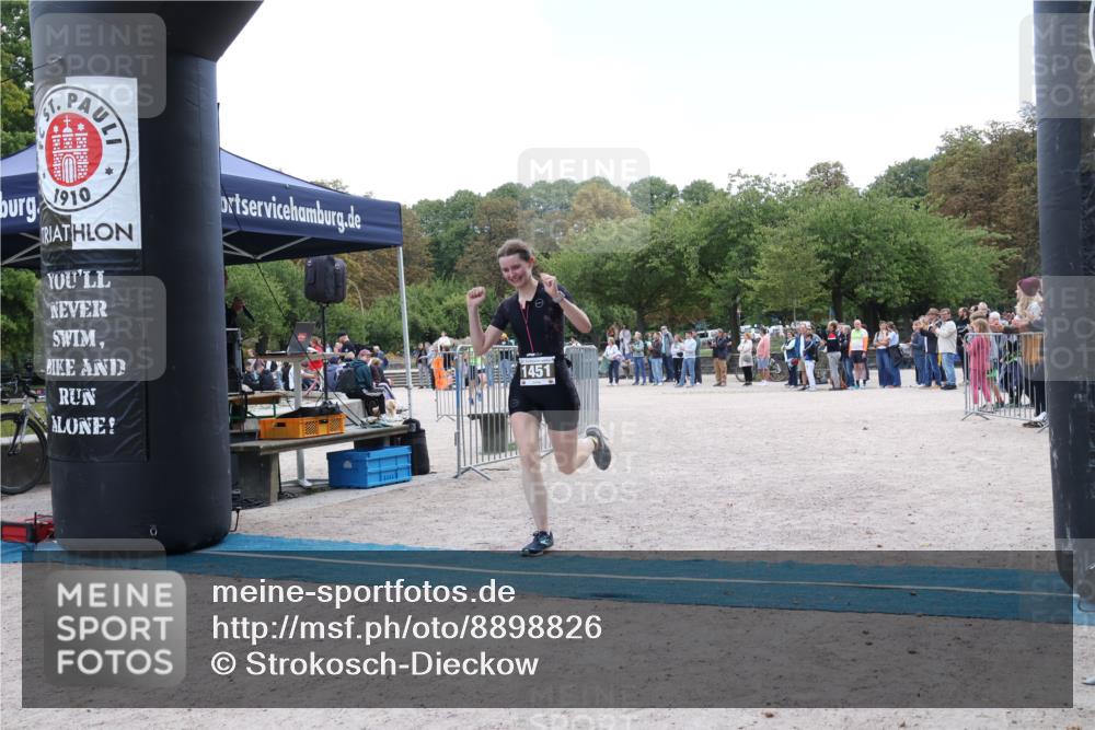 14.09.2025 - Stadtparktriathlon Strokosch-Dieckow http://msf.ph/oto/8898826 14.09.2025 14:05:23 Ziel 1451, 1608 meine-sportfotos.de