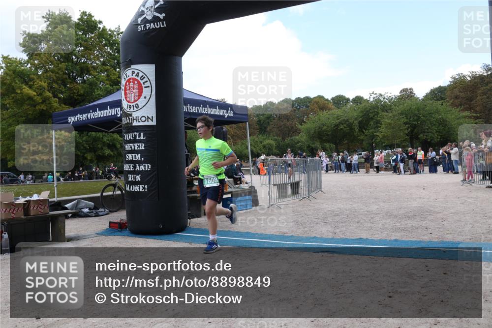 14.09.2025 - Stadtparktriathlon Strokosch-Dieckow http://msf.ph/oto/8898849 14.09.2025 14:05:29 Ziel 1451, 1506, 1608 meine-sportfotos.de