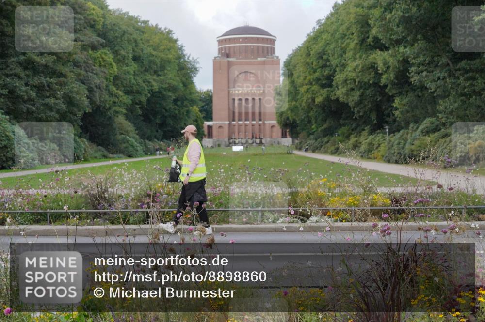 14.09.2025 - Stadtparktriathlon Michael Burmester http://msf.ph/oto/8898860 14.09.2025 12:48:38 Radfahren 1175, 1254, 1289, 1384, 1403 meine-sportfotos.de