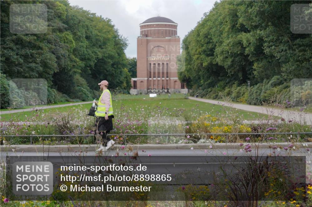 14.09.2025 - Stadtparktriathlon Michael Burmester http://msf.ph/oto/8898865 14.09.2025 12:48:39 Radfahren 1175, 1289, 1384, 1403 meine-sportfotos.de