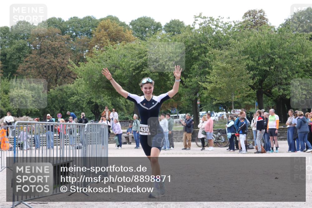 14.09.2025 - Stadtparktriathlon Strokosch-Dieckow http://msf.ph/oto/8898871 14.09.2025 14:05:38 Ziel 1430, 1506 meine-sportfotos.de