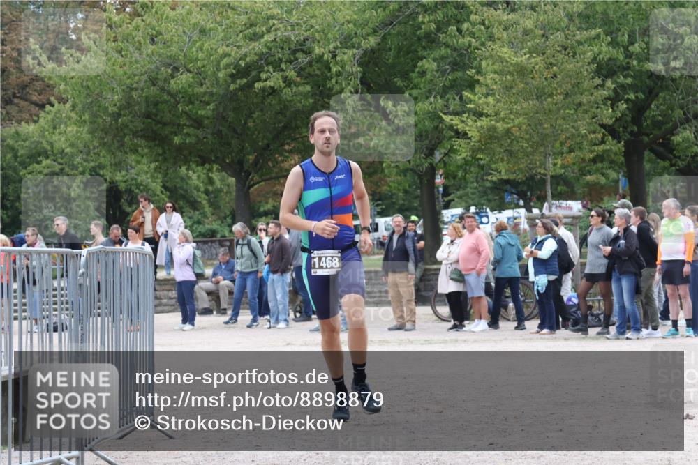 14.09.2025 - Stadtparktriathlon Strokosch-Dieckow http://msf.ph/oto/8898879 14.09.2025 14:05:46 Ziel 1430, 1468 meine-sportfotos.de