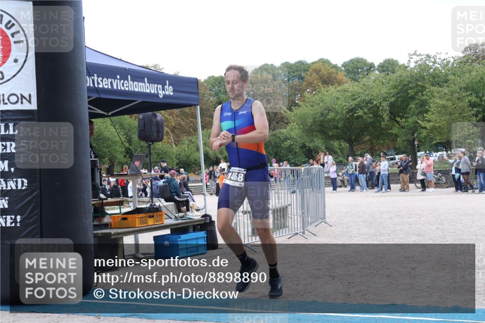 14.09.2025 - Stadtparktriathlon Strokosch-Dieckow http://msf.ph/oto/8898890 14.09.2025 14:05:48 Ziel 1329, 1468 meine-sportfotos.de