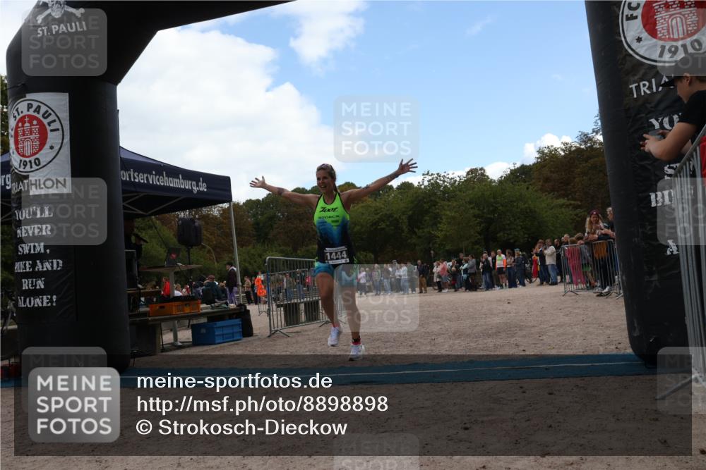 14.09.2025 - Stadtparktriathlon Strokosch-Dieckow http://msf.ph/oto/8898898 14.09.2025 14:06:09 Ziel 1444, 1541 meine-sportfotos.de
