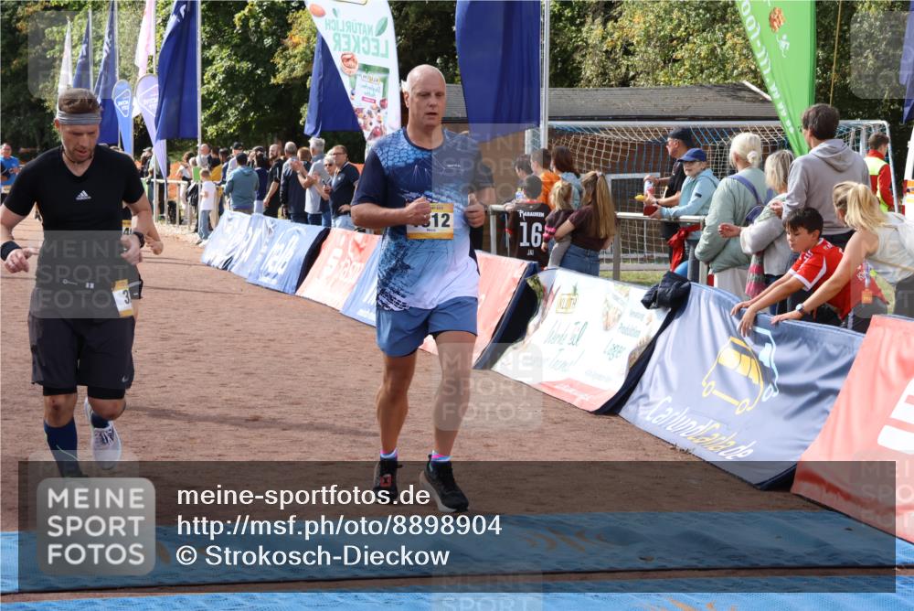 14.09.2025 - Airport Race Strokosch-Dieckow http://msf.ph/oto/8898904 14.09.2025 12:26:29 Ziel 285, 334, 733, 764, 1110, 1276, 1312, 1592, 1684, 1881, 2038, 2135, 4240 meine-sportfotos.de